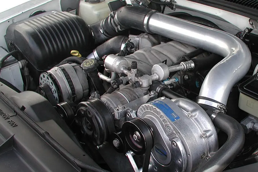 2000-96-Underhood.webp
