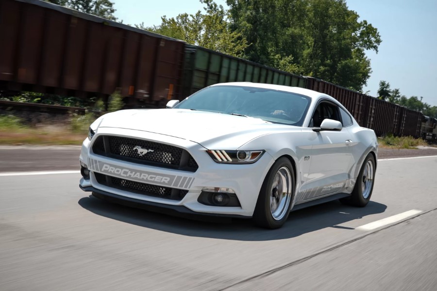 ProCharger 2015-17 Mustang GT (5.0 4V) Stage 1 Intercooled System With Factory Airbox And P-1SC-1 (shared Drive) 1FW411-SCI